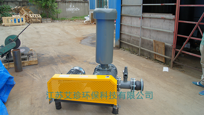 羅茨鼓風(fēng)機(jī)物料輸送用江蘇艾珍魯式鼓風(fēng)機(jī).jpg 羅茨鼓風(fēng)機(jī)物料輸送用江蘇艾珍魯式鼓風(fēng)機(jī).jpg