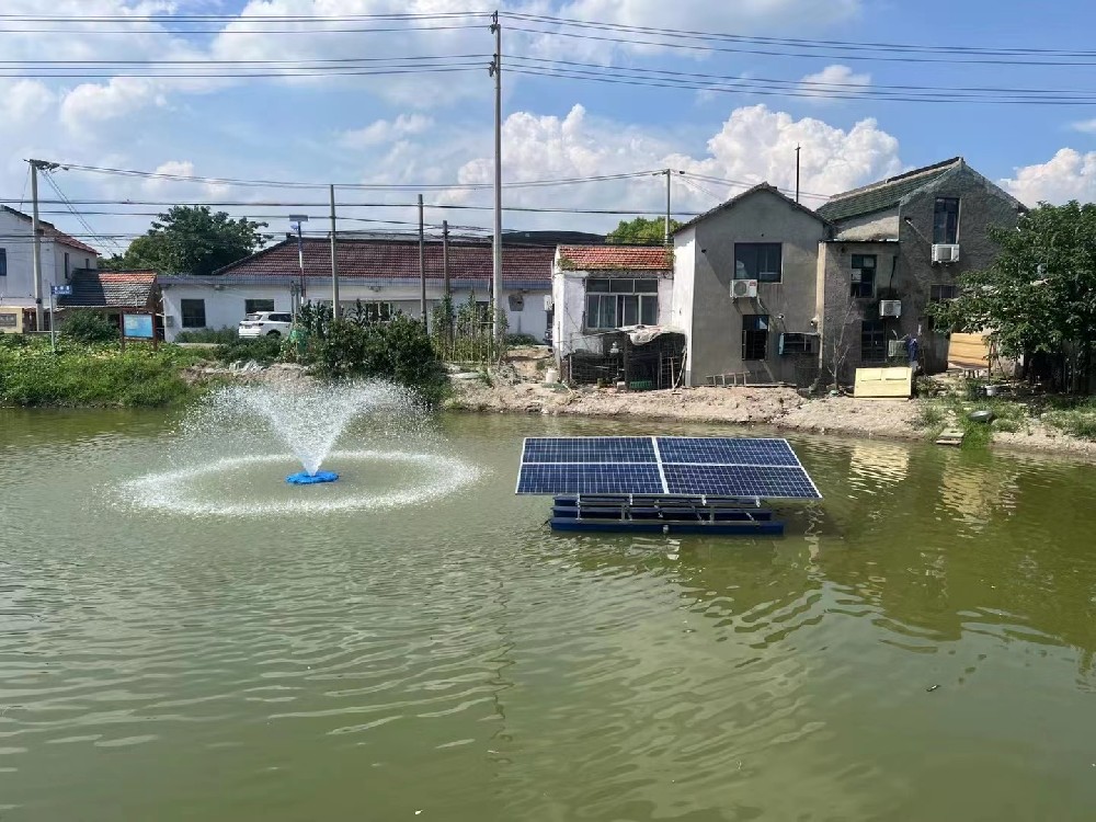 太陽能噴泉曝氣機工作原理.jpg
