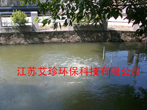 太陽能推流曝氣機助力河道治理.jpg